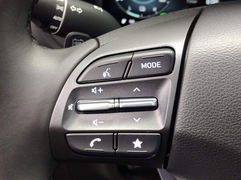 Certified 2023 Hyundai Kona Limited image 25