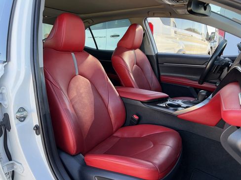 Used 2021 Toyota Camry XSE image 29