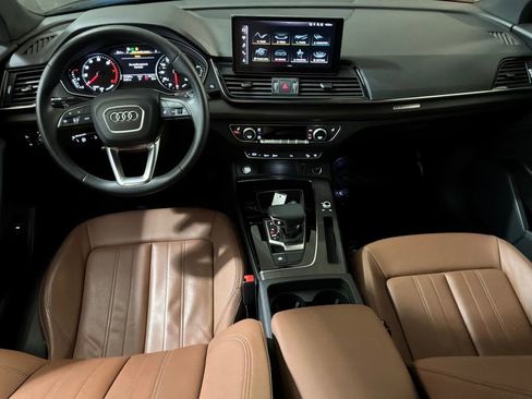 Used 2023 Audi Q5 2.0T Premium w/ Convenience Package image 12