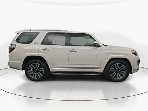 Used 2016 Toyota 4Runner Limited image 10