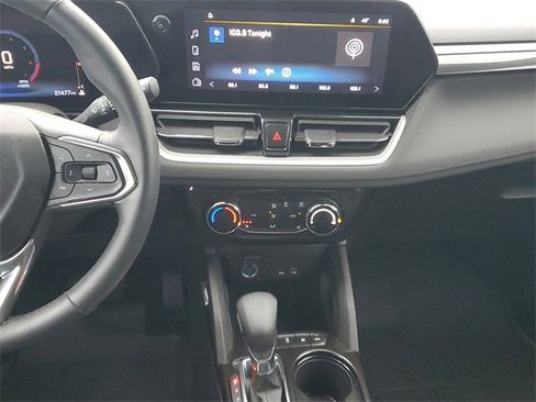 Certified 2024 Chevrolet TrailBlazer LT w/ LT Cold Weather Package image 21