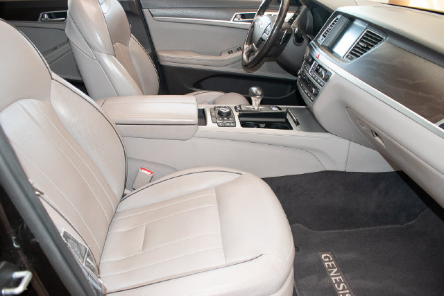 Used 2018 Genesis G80 3.8 w/ Option Group 03 AWD/4WD image 10