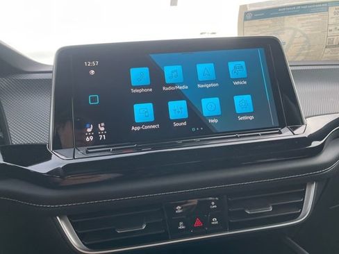 New 2026 Volkswagen Atlas Cross Sport SEL R-Line AWD/4WD image 16