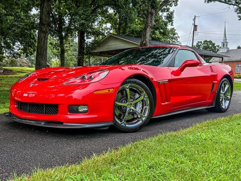 Used 2013 Chevrolet Corvette Grand Sport w/ 3LT Preferred Equipment Group RWD image 2