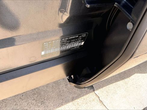 Used 2024 Mitsubishi Outlander SE AWD/4WD image 64