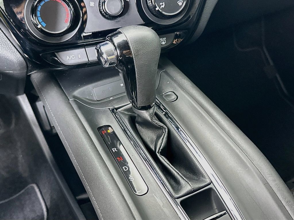 Used 2016 Honda HR-V LX image 16