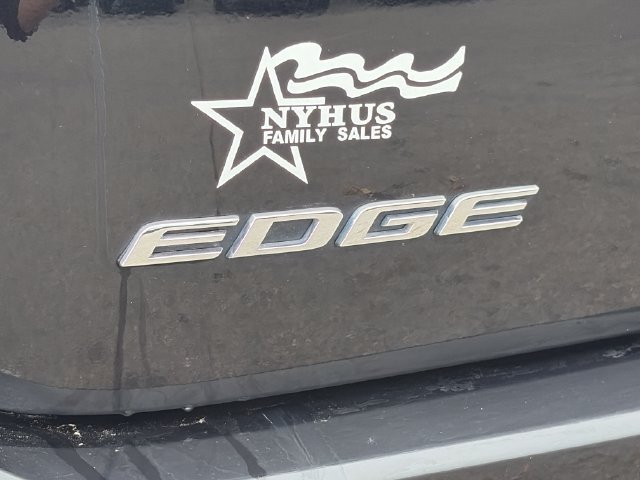 Used 2017 Ford Edge Titanium w/ Equipment Group 301A AWD/4WD image 22