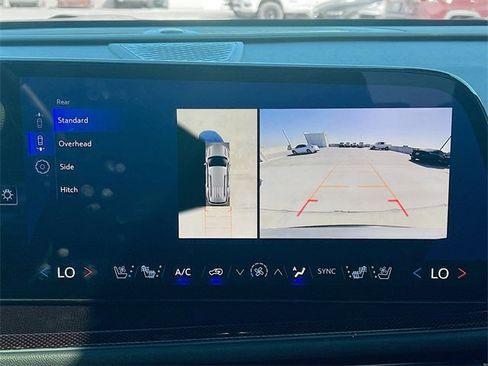 Used 2024 Chevrolet Traverse RS image 21