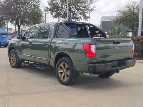 Used 2024 Nissan Titan SV w/ SV Bronze Edition Package image 5