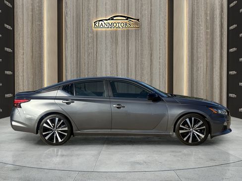 Used 2022 Nissan Altima 2.5 SR image 8