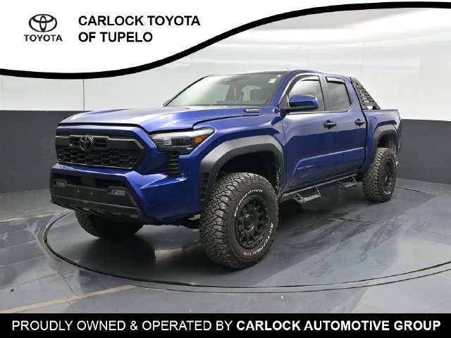 Used 2025 Toyota Tacoma TRD Off-Road AWD/4WD image 9