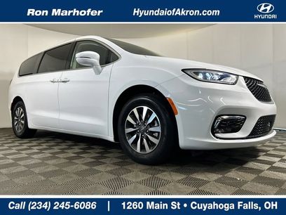 Used 2022 Chrysler Pacifica Touring-L