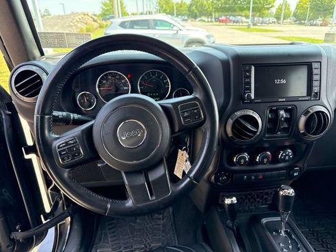 Used 2018 Jeep Wrangler Unlimited Sport S AWD/4WD image 16