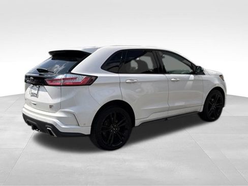 Used 2019 Ford Edge ST w/ Equipment Group 401A AWD/4WD image 5