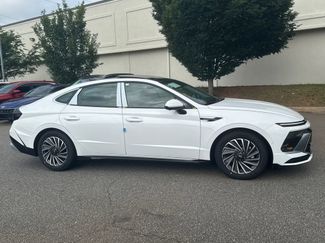 New 2025 Hyundai Sonata Limited video 3