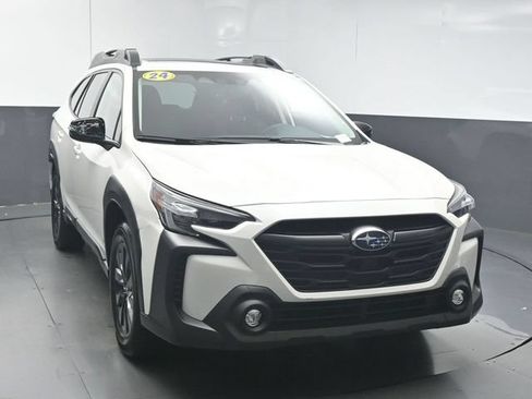 Used 2024 Subaru Outback Onyx Edition XT AWD/4WD image 2
