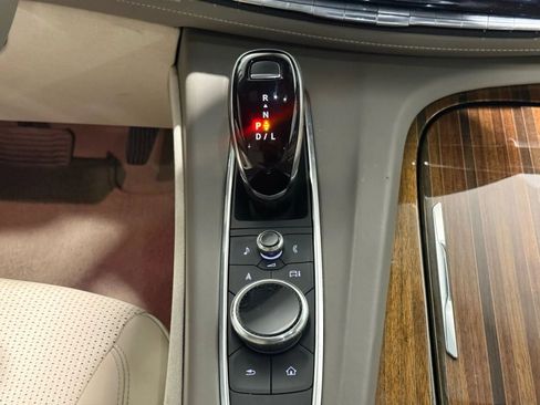 Used 2021 Cadillac Escalade Premium Luxury Platinum image 21