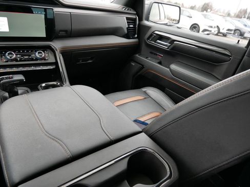 Used 2023 GMC Sierra 1500 AT4 w/ AT4 Preferred Package image 15