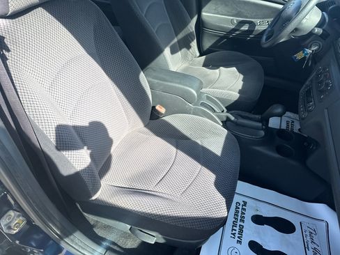 Used 2006 Dodge Stratus SXT image 16