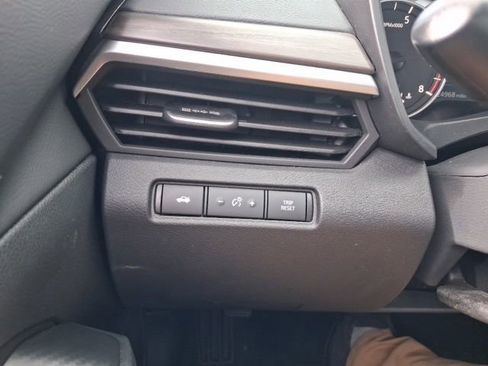 Used 2025 Nissan Altima 2.5 SV FWD image 18