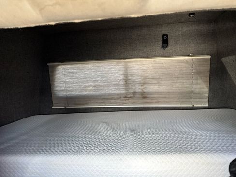 Used 2018 RAM 5500 Tradesman w/ Power & Remote Entry Group image 17