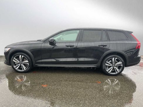 Certified 2025 Volvo V60 B5 Cross Country Plus image 6