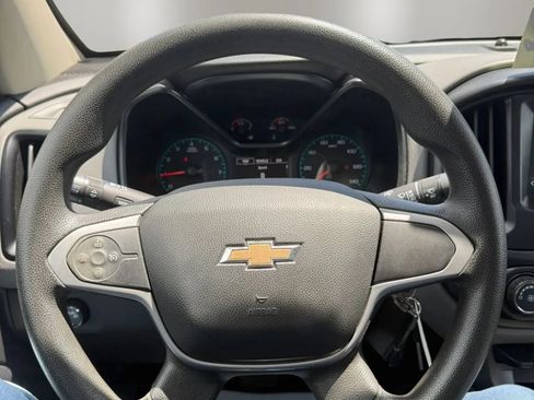 Used 2018 Chevrolet Colorado W/T w/ WT Convenience Package RWD image 15