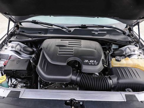 Used 2017 Dodge Challenger SXT w/ Blacktop Package image 37