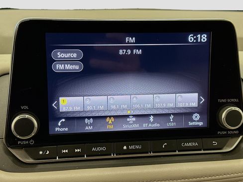 Used 2025 Nissan Rogue SV image 21