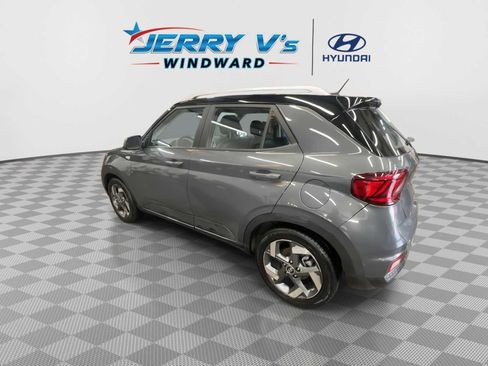 Used 2024 Hyundai Venue Limited image 6