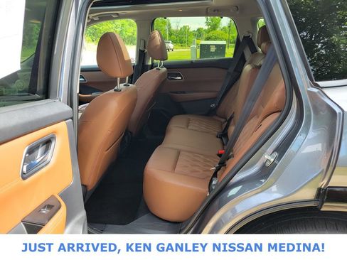 Certified 2026 Nissan Rogue Platinum w/ Platinum Premium Package AWD/4WD image 16