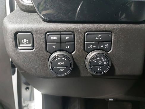 Used 2024 Chevrolet Silverado 1500 RST w/ Z71 Off-Road Package image 25