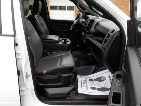 Used 2022 RAM 2500 Tradesman w/ Chrome Appearance Group image 26