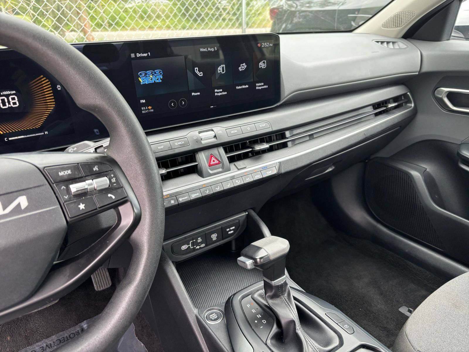 Used 2025 Kia K4 FWD image 16