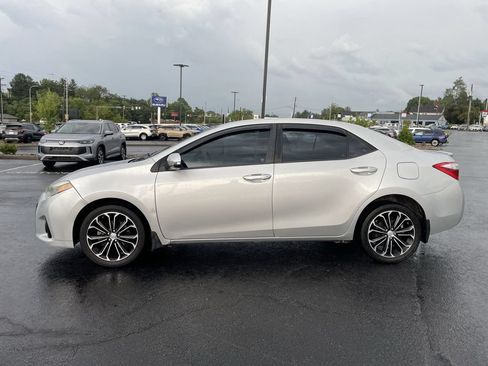 Used 2016 Toyota Corolla S FWD image 3