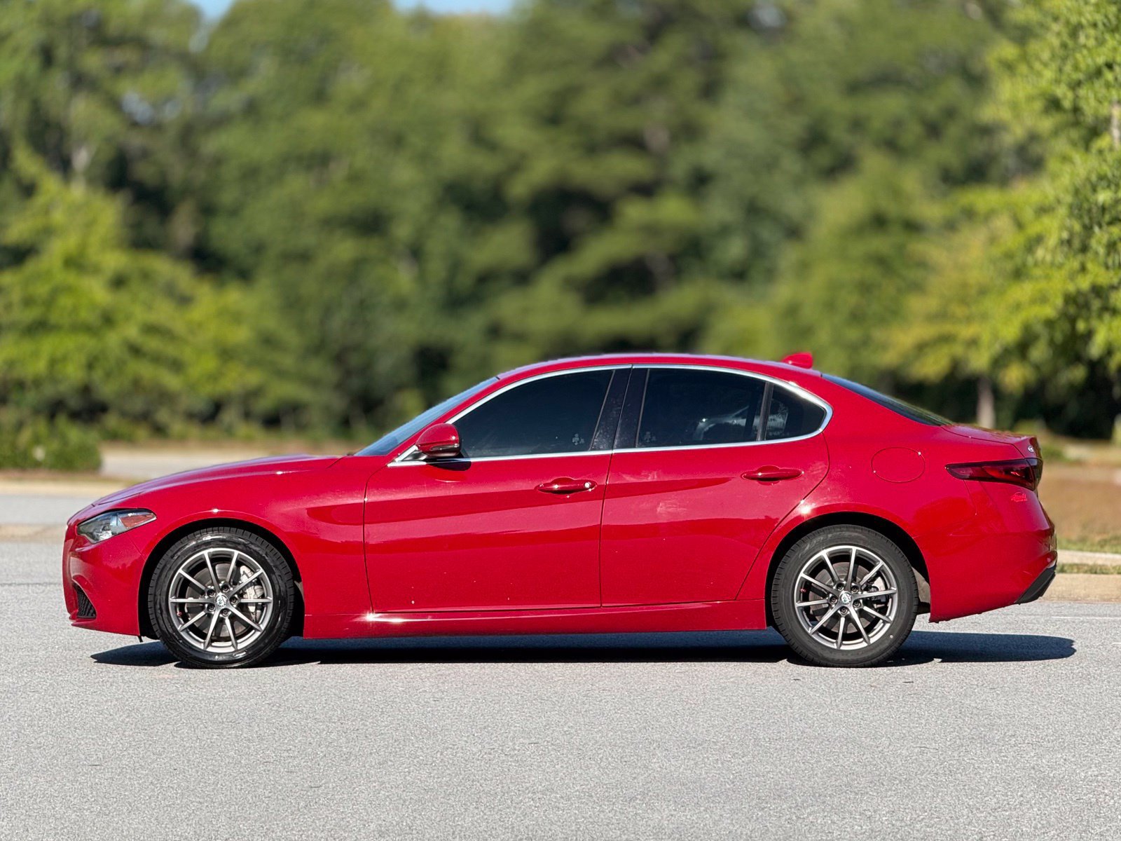 Used 2017 Alfa Romeo Giulia AWD image 9