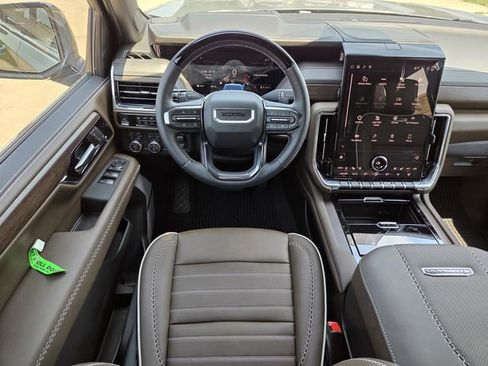 New 2026 GMC Yukon Denali Ultimate AWD/4WD image 13