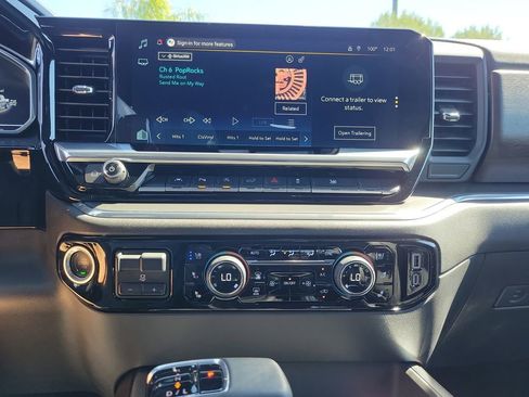 Used 2025 Chevrolet Silverado 1500 High Country w/ High Country Premium Package image 12