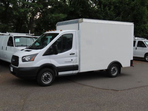 Used 2017 Ford Transit 250 138 RWD image 2
