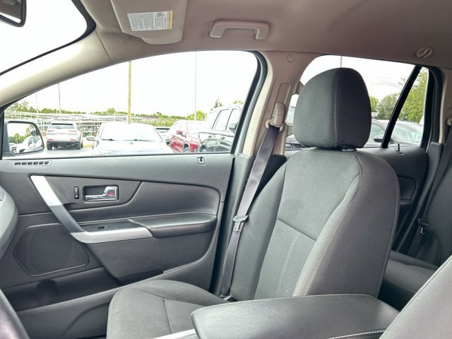 Used 2013 Ford Edge SE FWD image 30