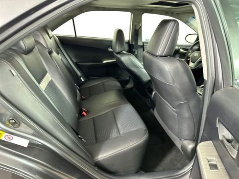 Used 2014 Toyota Camry SE image 26