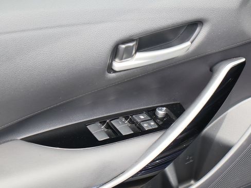 Used 2020 Toyota Corolla XSE FWD image 19