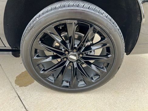 Used 2025 Cadillac Escalade Sport Platinum w/ LPO, ONYX Package image 30