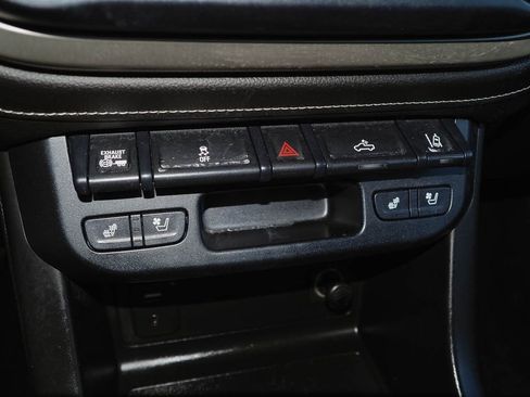 Used 2018 GMC Canyon Denali image 15