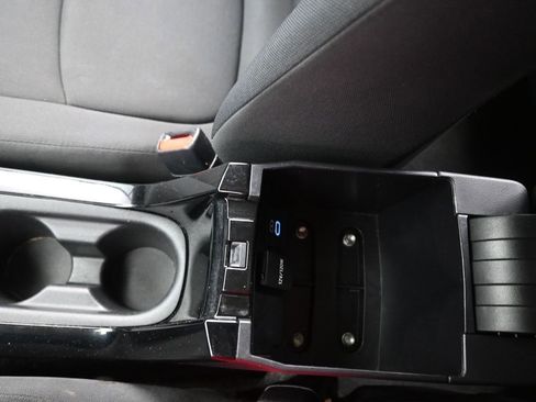 Used 2022 Toyota Corolla LE image 29