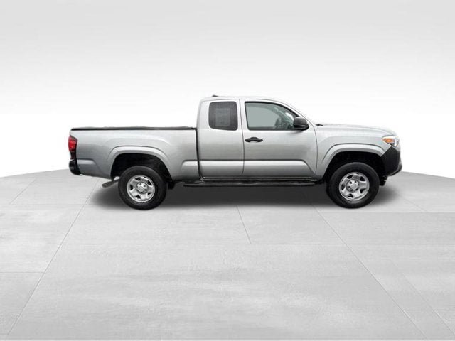 Used 2023 Toyota Tacoma SR RWD image 4
