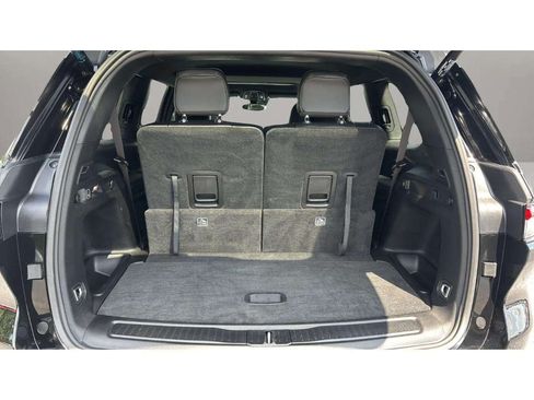 Used 2023 Jeep Grand Cherokee L Altitude AWD/4WD image 10