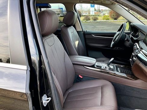 Used 2016 BMW X5 xDrive40e image 10