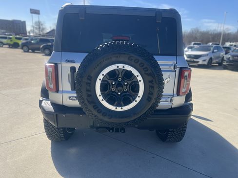 Used 2023 Ford Bronco Badlands w/ Sasquatch Package image 6