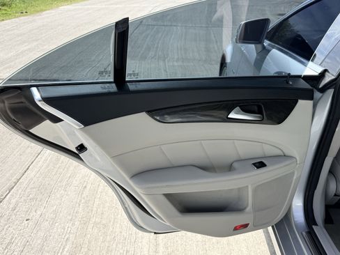 Used 2012 Mercedes-Benz CLS 550 w/ Premium I Pkg image 28